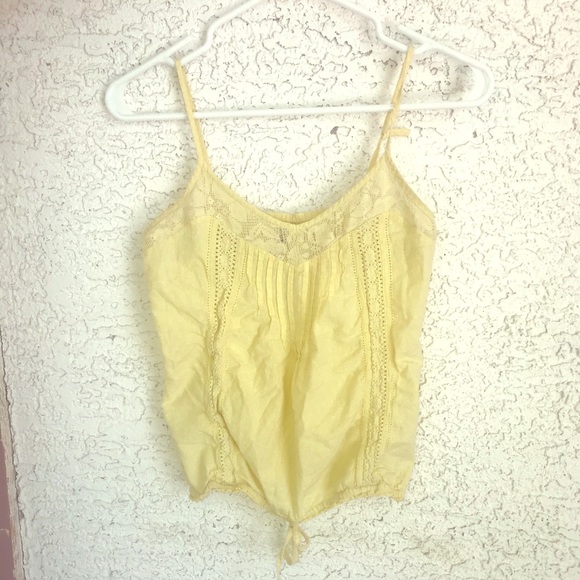 Cute yellow tank - Picture 1 of 1